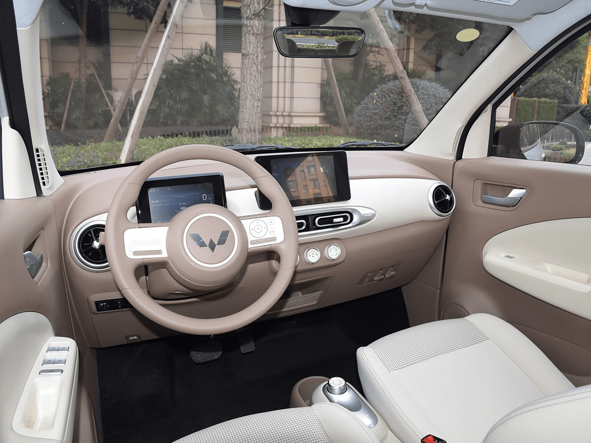 2025 Wuling Hongguang Mini EV 4 Doors